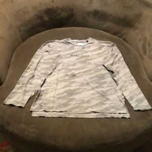 Marc Ecko Long sleeve Cotton Camo Cut and Sew Custom T-shirt. Size: XL. EUC.